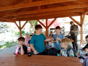 Międzypokoleniowa lekcja przyrody nad Rawką, 